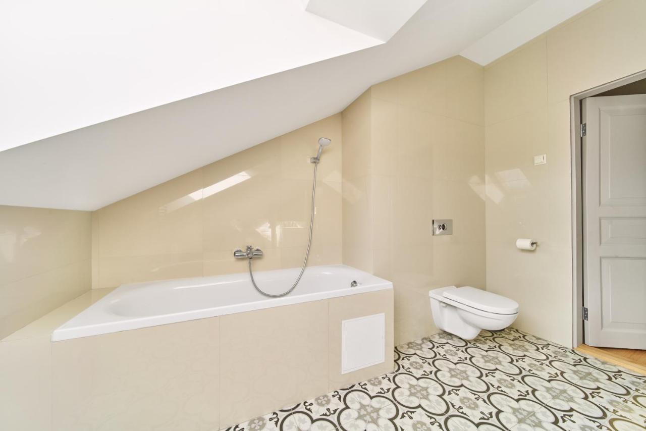 Modern Two-Bedroom Apartment, Vilnius City Centre Экстерьер фото